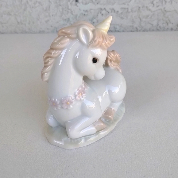 George Good Pastel Porcelain Baby Unicorn Figurine Doe Eyes Vintage Taiwan - Picture 11 of 14